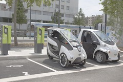 Toyota brings i-Road and Coms EVs to European trial