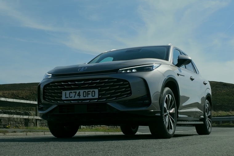 MG HS Review | A budget SUV with premium aspirations