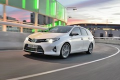 GMB union selects British-built Auris Hybrid