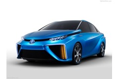 Toyota to display fuel cell vehicle