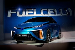 Japan prepares for hydrogen fuel cell car launch