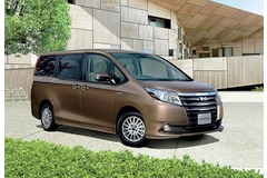 Toyota introduces hybrid Noah and Voxy