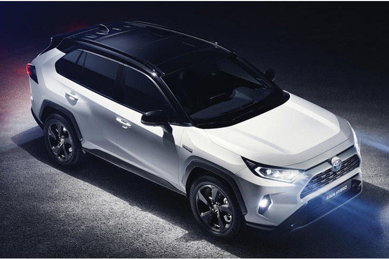 Tough-looking 2018 Toyota RAV4 previewed ahead of New York show