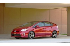 Toyota Prius named best hybrid by KBB