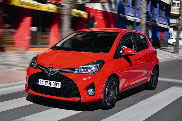 The Yaris Hybrid uses a similar crossed-front as the Aygo