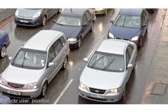 Increasing car use doesn&rsquo;t boost the economy, study finds