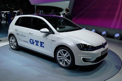 Volkswagen explores new, more powerful batteries for EVs