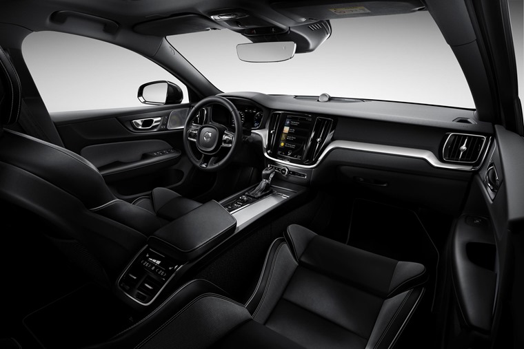 Volvo S60 2019 interior 2