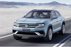 VW shows off plug-in SUV concept in Detroit